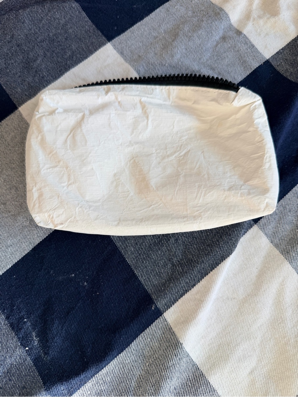ALOHA White and Black Logo mini Travel Pouch - Picture 5 of 5